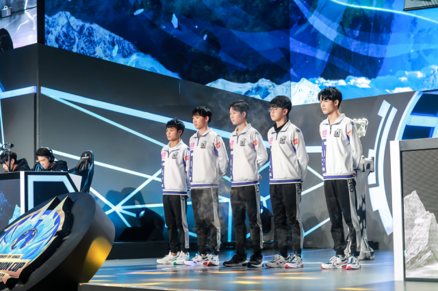 教练跳刀采访：CN DOTA仍有希望！这座冠军恢复了所有人的信心